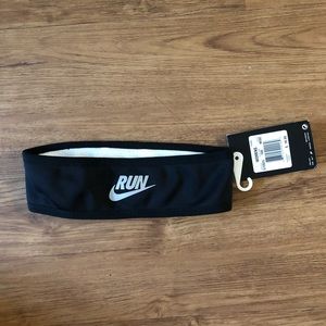 NWT Nike Run Therma-Fit Headband